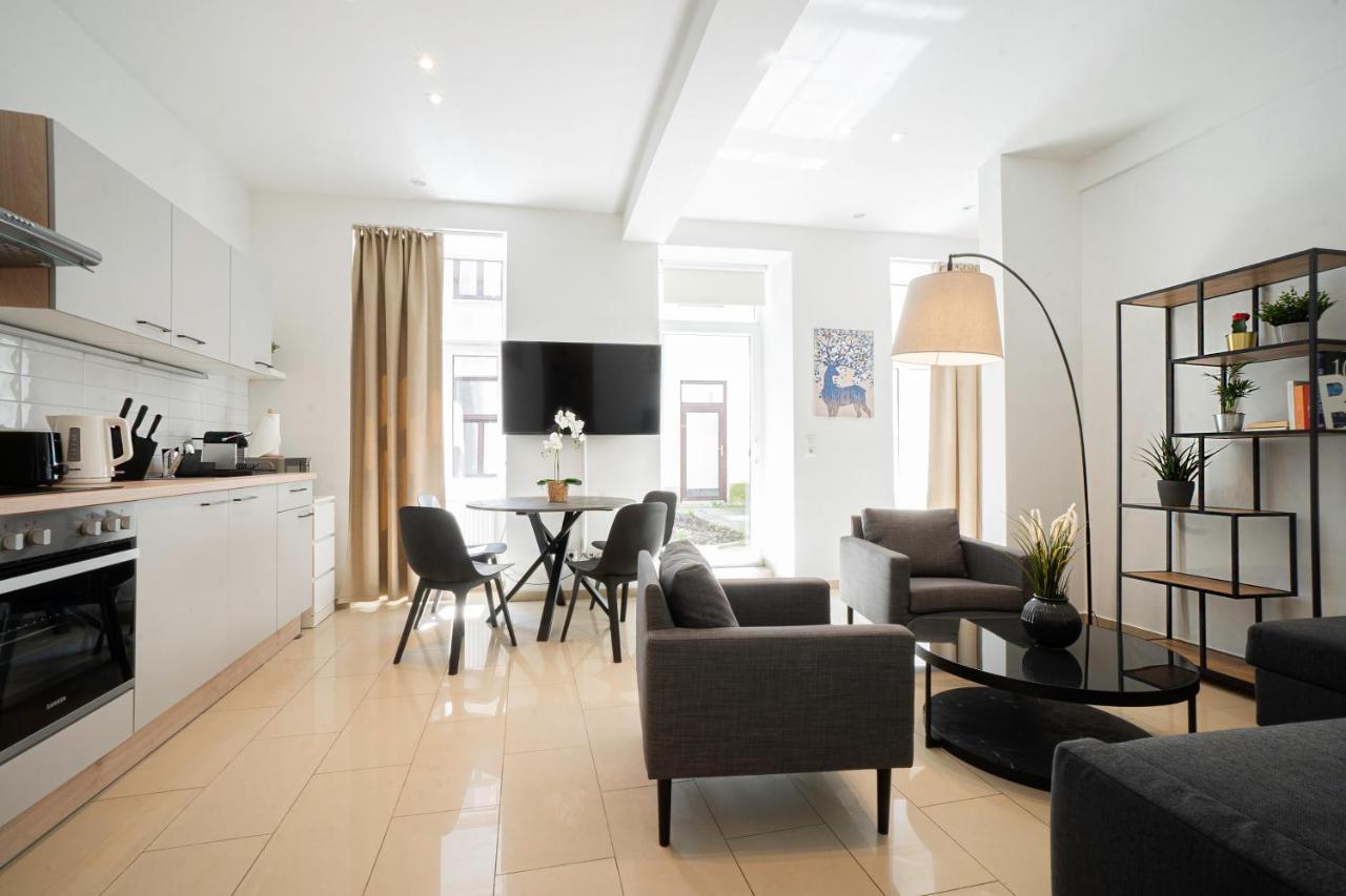 Chic Newly-Renovated Apartment Steps From Subway In Vienna'S Hernals District Dış mekan fotoğraf