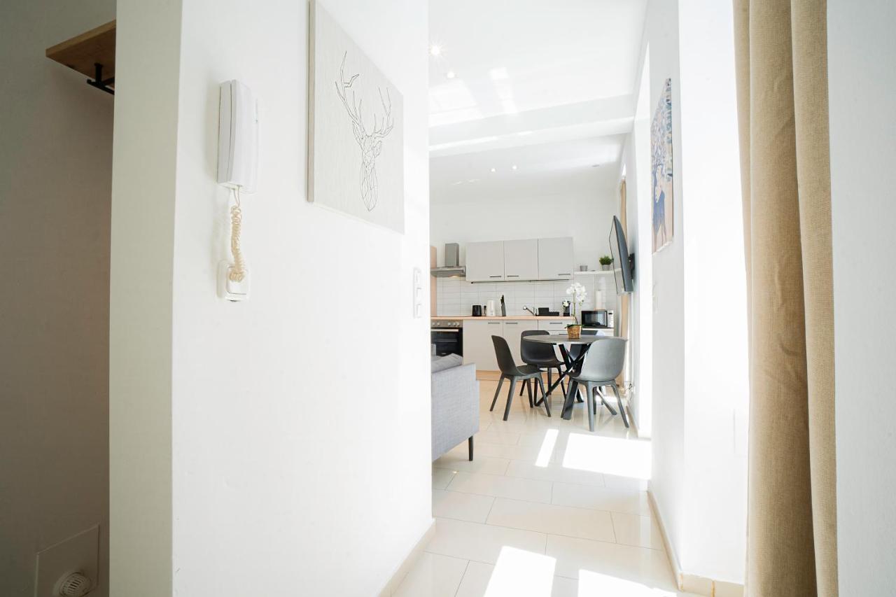 Chic Newly-Renovated Apartment Steps From Subway In Vienna'S Hernals District Dış mekan fotoğraf