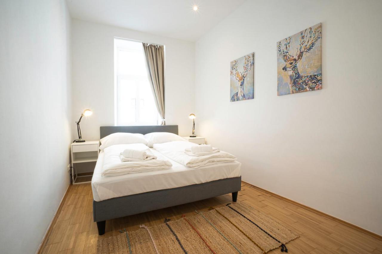 Chic Newly-Renovated Apartment Steps From Subway In Vienna'S Hernals District Dış mekan fotoğraf