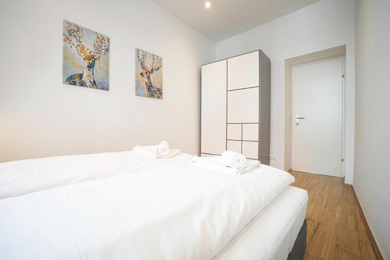 Chic Newly-Renovated Apartment Steps From Subway In Vienna'S Hernals District Dış mekan fotoğraf